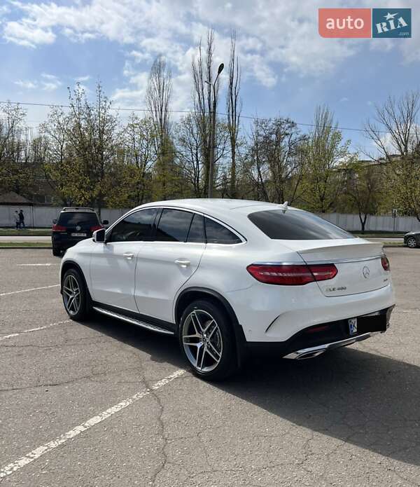 Позашляховик / Кросовер Mercedes-Benz GLE-Class 2016 в Кривому Розі