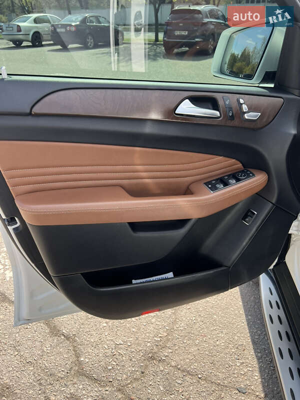 Позашляховик / Кросовер Mercedes-Benz GLE-Class 2016 в Кривому Розі