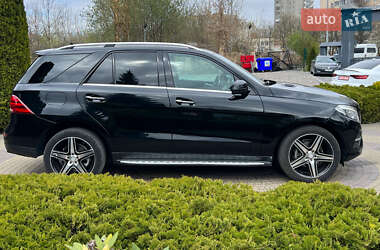 Внедорожник / Кроссовер Mercedes-Benz GLE-Class 2017 в 
