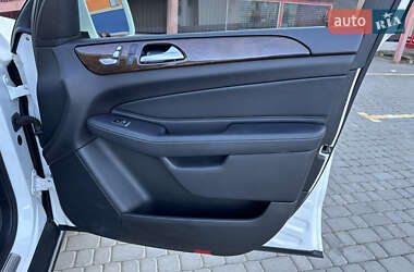Внедорожник / Кроссовер Mercedes-Benz GLE-Class 2016 в 