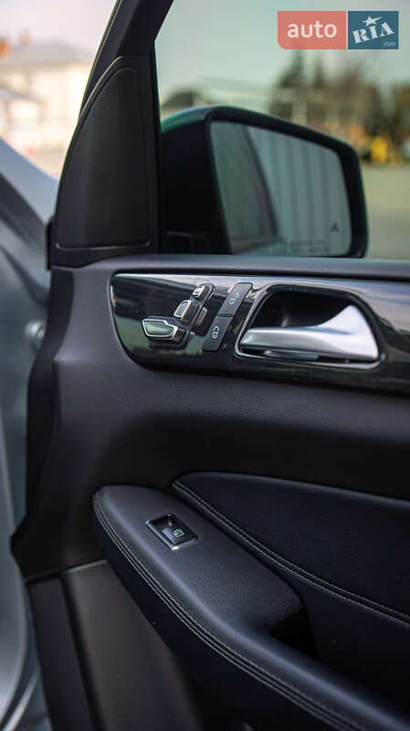 Позашляховик / Кросовер Mercedes-Benz GLE-Class 2016 в Чернівцях фото 8 Позашляховик / Кросовер Mercedes-Benz GLE-Class 2016 в Чернівцях