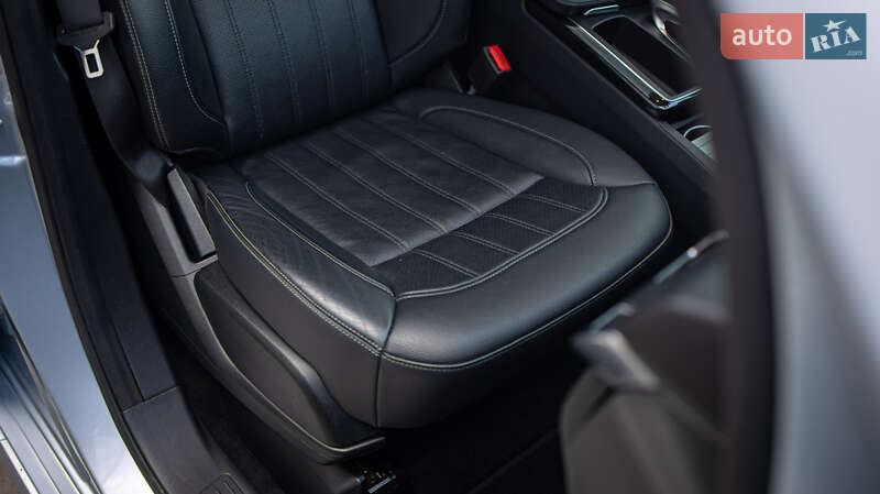 Позашляховик / Кросовер Mercedes-Benz GLE-Class 2016 в Чернівцях фото 10 Позашляховик / Кросовер Mercedes-Benz GLE-Class 2016 в Чернівцях