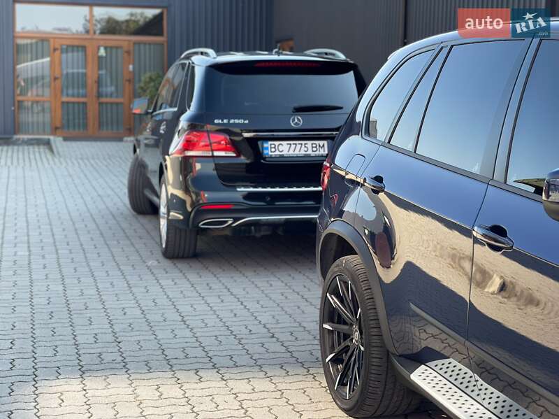 Внедорожник / Кроссовер Mercedes-Benz GLE-Class 2018 в 