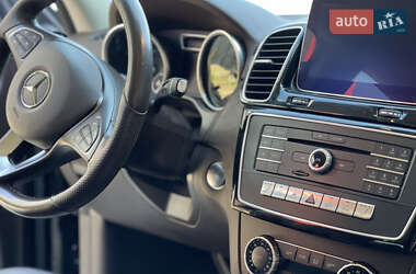 Внедорожник / Кроссовер Mercedes-Benz GLE-Class 2018 в 