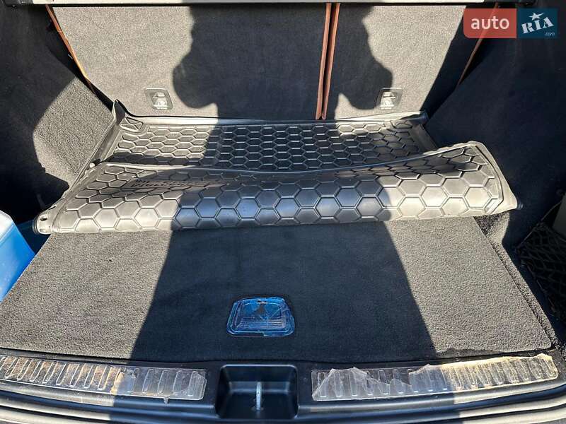 Внедорожник / Кроссовер Mercedes-Benz GLE-Class 2017 в Киеве