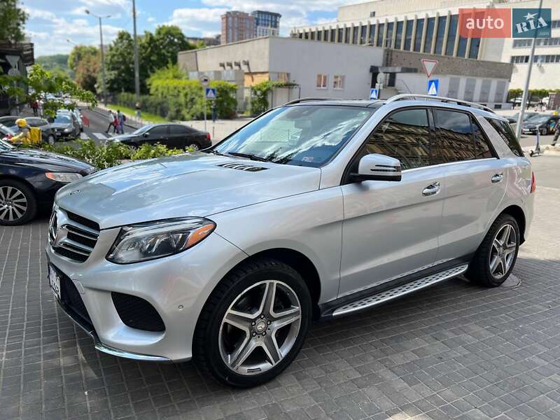 Внедорожник / Кроссовер Mercedes-Benz GLE-Class 2015 в 