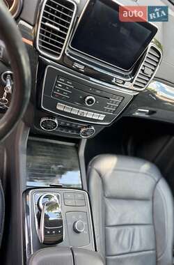 Внедорожник / Кроссовер Mercedes-Benz GLE-Class 2015 в 