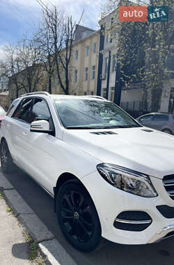 Внедорожник / Кроссовер Mercedes-Benz GLE-Class 2017 в 