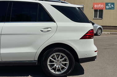 Внедорожник / Кроссовер Mercedes-Benz GLE-Class 2015 в 