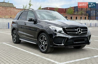 Внедорожник / Кроссовер Mercedes-Benz GLE-Class 2018 в 