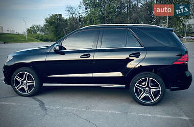 Внедорожник / Кроссовер Mercedes-Benz GLE-Class 2016 в Киеве
