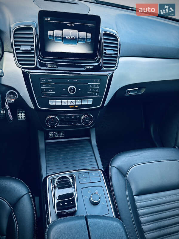 Позашляховик / Кросовер Mercedes-Benz GLE-Class 2016 в Києві