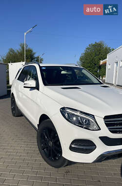 Внедорожник / Кроссовер Mercedes-Benz GLE-Class 2017 в 
