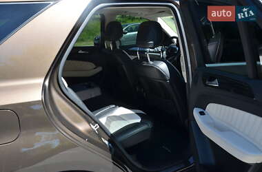 Внедорожник / Кроссовер Mercedes-Benz GLE-Class 2015 в 