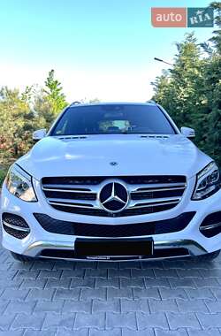Позашляховик / Кросовер Mercedes-Benz GLE-Class 2017 в 