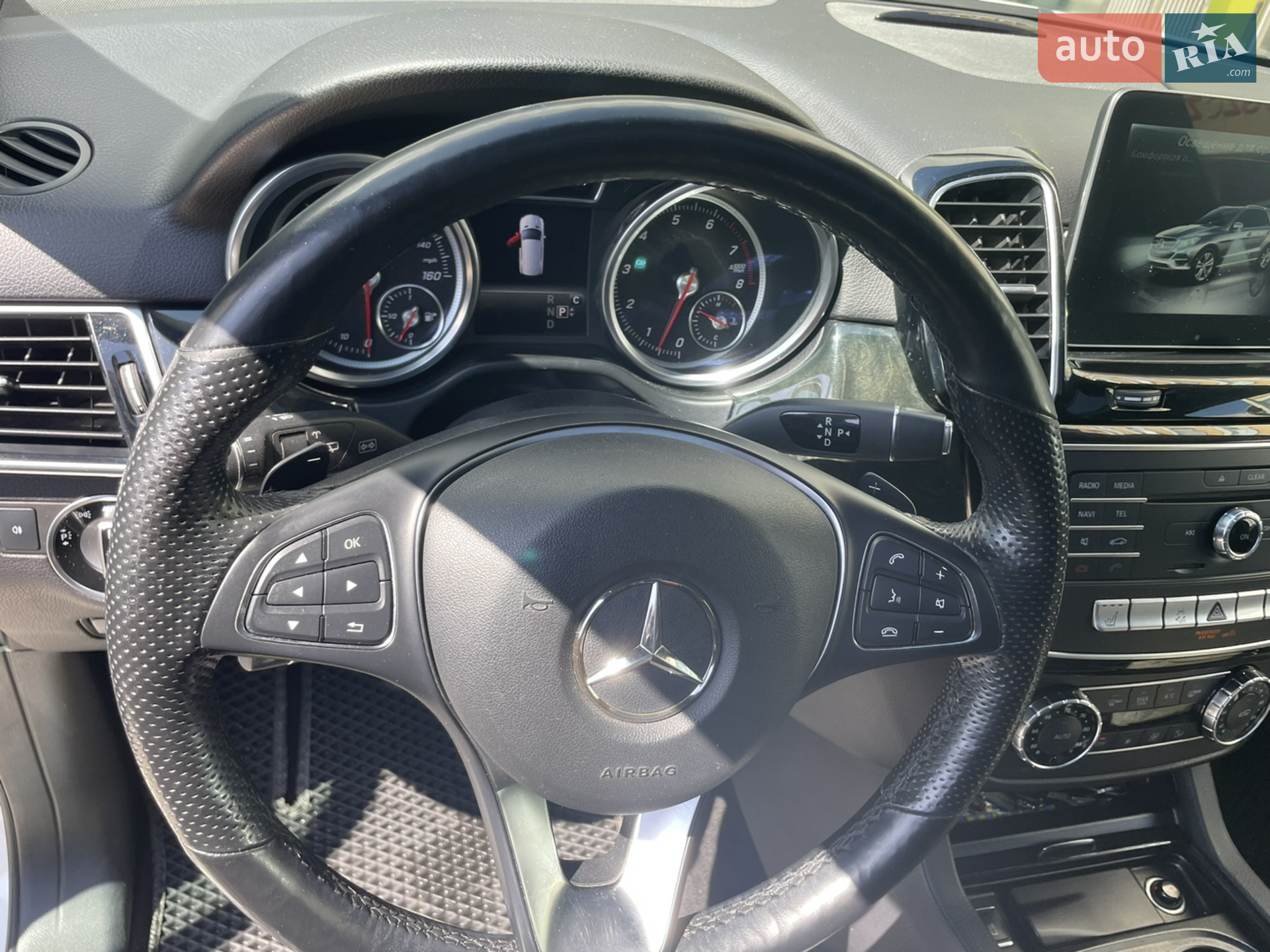 2016 Mercedes-Benz GLE - мініатюра 16