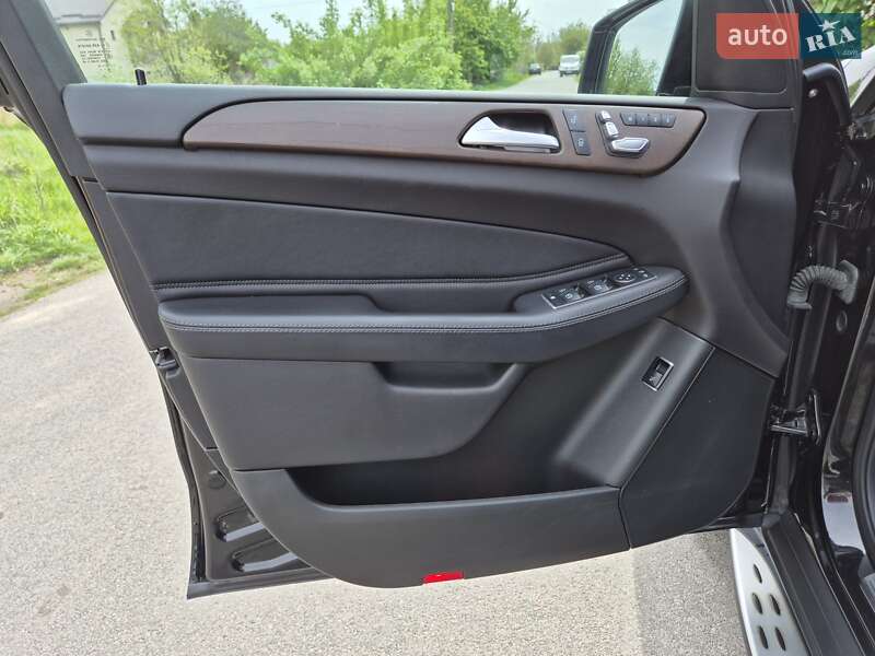 Позашляховик / Кросовер Mercedes-Benz GLE-Class 2016 в Києві фото 27 Позашляховик / Кросовер Mercedes-Benz GLE-Class 2016 в Києві