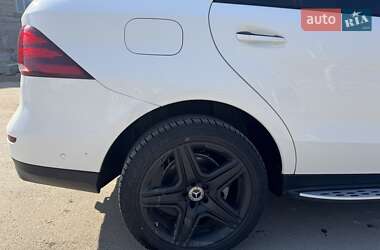 Внедорожник / Кроссовер Mercedes-Benz GLE-Class 2017 в 