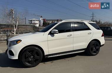 Внедорожник / Кроссовер Mercedes-Benz GLE-Class 2017 в 