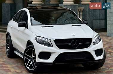 Внедорожник / Кроссовер Mercedes-Benz GLE-Class 2016 в 