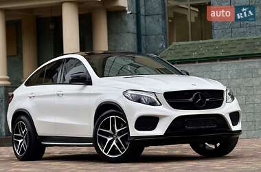 Внедорожник / Кроссовер Mercedes-Benz GLE-Class 2016 в 