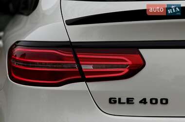 Внедорожник / Кроссовер Mercedes-Benz GLE-Class 2016 в 