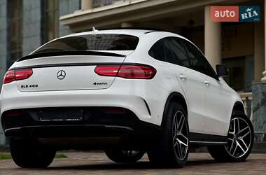Внедорожник / Кроссовер Mercedes-Benz GLE-Class 2016 в 