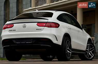 Внедорожник / Кроссовер Mercedes-Benz GLE-Class 2016 в 