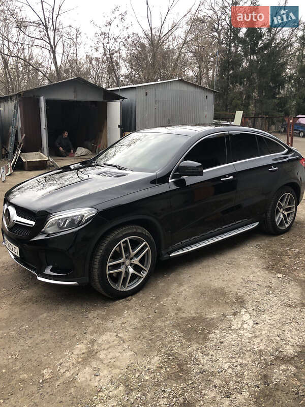 Внедорожник / Кроссовер Mercedes-Benz GLE-Class 2015 в Киеве