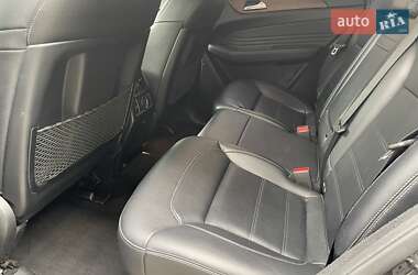 Позашляховик / Кросовер Mercedes-Benz GLE-Class 2016 в 