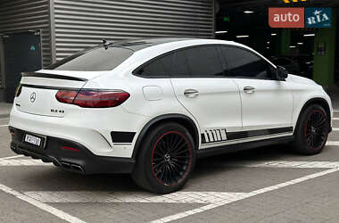 Позашляховик / Кросовер Mercedes-Benz GLE-Class 2016 в 