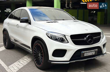Позашляховик / Кросовер Mercedes-Benz GLE-Class 2016 в 