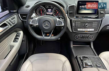 Позашляховик / Кросовер Mercedes-Benz GLE-Class 2016 в 
