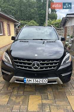 Позашляховик / Кросовер Mercedes-Benz GLE-Class 2015 в 