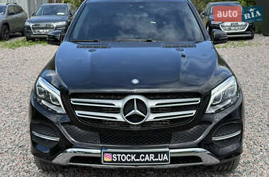 Позашляховик / Кросовер Mercedes-Benz GLE-Class 2016 в 