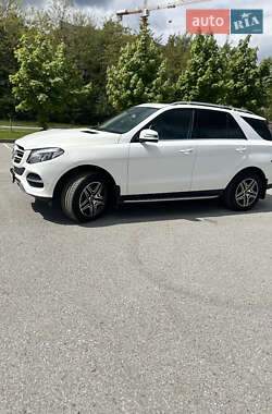 Внедорожник / Кроссовер Mercedes-Benz GLE-Class 2016 в 