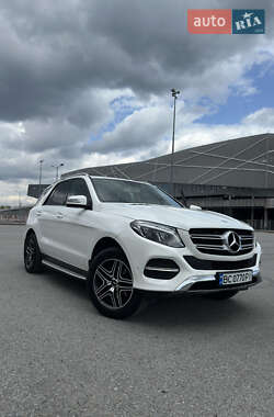 Внедорожник / Кроссовер Mercedes-Benz GLE-Class 2016 в 