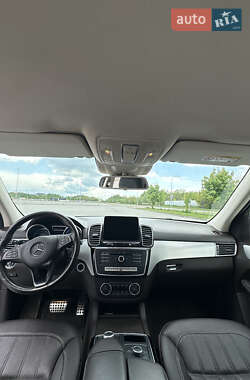 Внедорожник / Кроссовер Mercedes-Benz GLE-Class 2016 в 