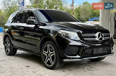 Позашляховик / Кросовер Mercedes-Benz GLE-Class 2017 в 