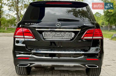 Позашляховик / Кросовер Mercedes-Benz GLE-Class 2017 в 
