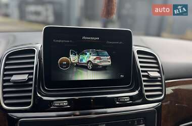 Внедорожник / Кроссовер Mercedes-Benz GLE-Class 2015 в 