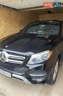 Позашляховик / Кросовер Mercedes-Benz GLE-Class 2015 в 