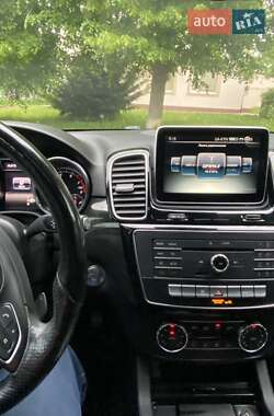 Позашляховик / Кросовер Mercedes-Benz GLE-Class 2015 в 