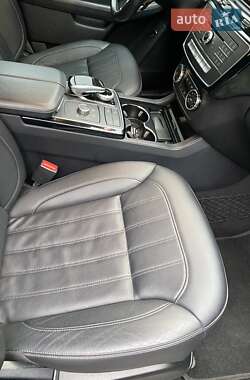 Позашляховик / Кросовер Mercedes-Benz GLE-Class 2015 в 