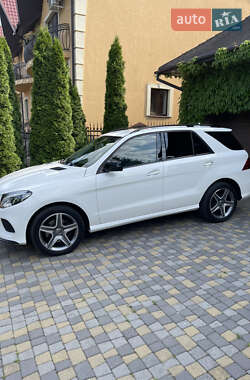 Внедорожник / Кроссовер Mercedes-Benz GLE-Class 2017 в 