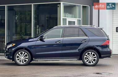 Внедорожник / Кроссовер Mercedes-Benz GLE-Class 2016 в 