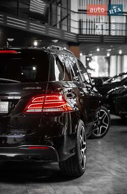 Внедорожник / Кроссовер Mercedes-Benz GLE-Class 2016 в 