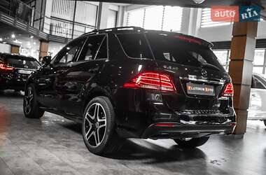 Внедорожник / Кроссовер Mercedes-Benz GLE-Class 2016 в 