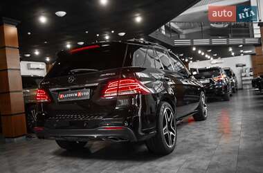 Внедорожник / Кроссовер Mercedes-Benz GLE-Class 2016 в 