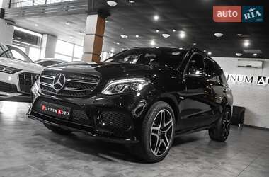 Внедорожник / Кроссовер Mercedes-Benz GLE-Class 2016 в 